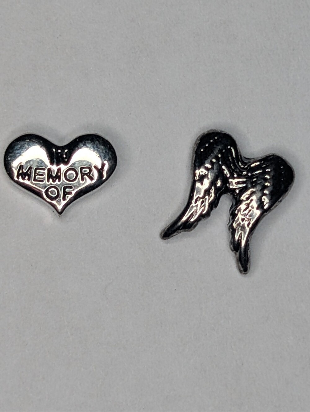 Origami Owl "In Memory Of" and Angel Wings Charm Set